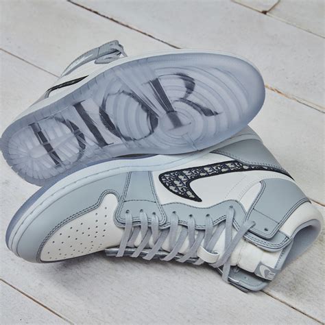 air dior jordan 1 sneakers.